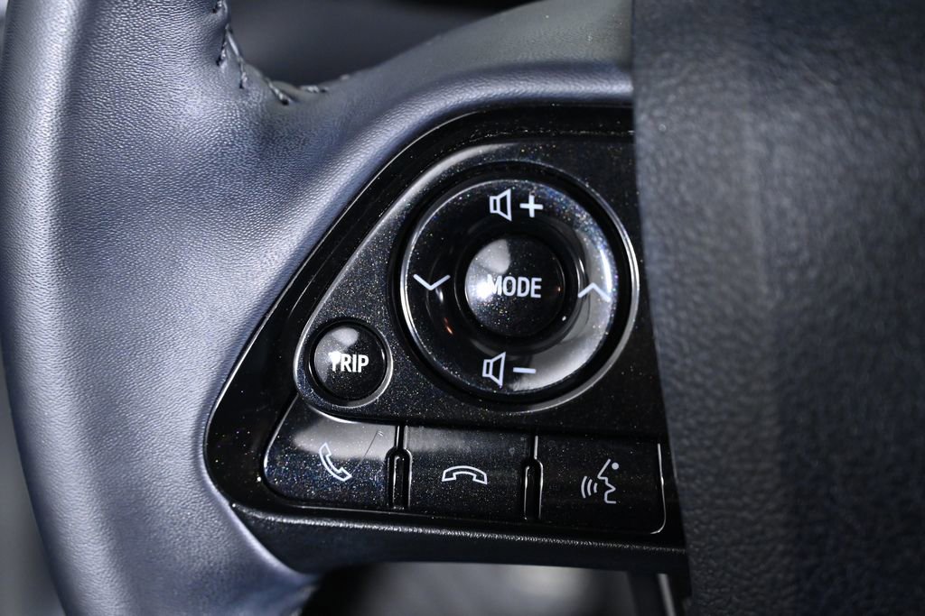 Used 2022 Toyota Prius Prime XLE image 18