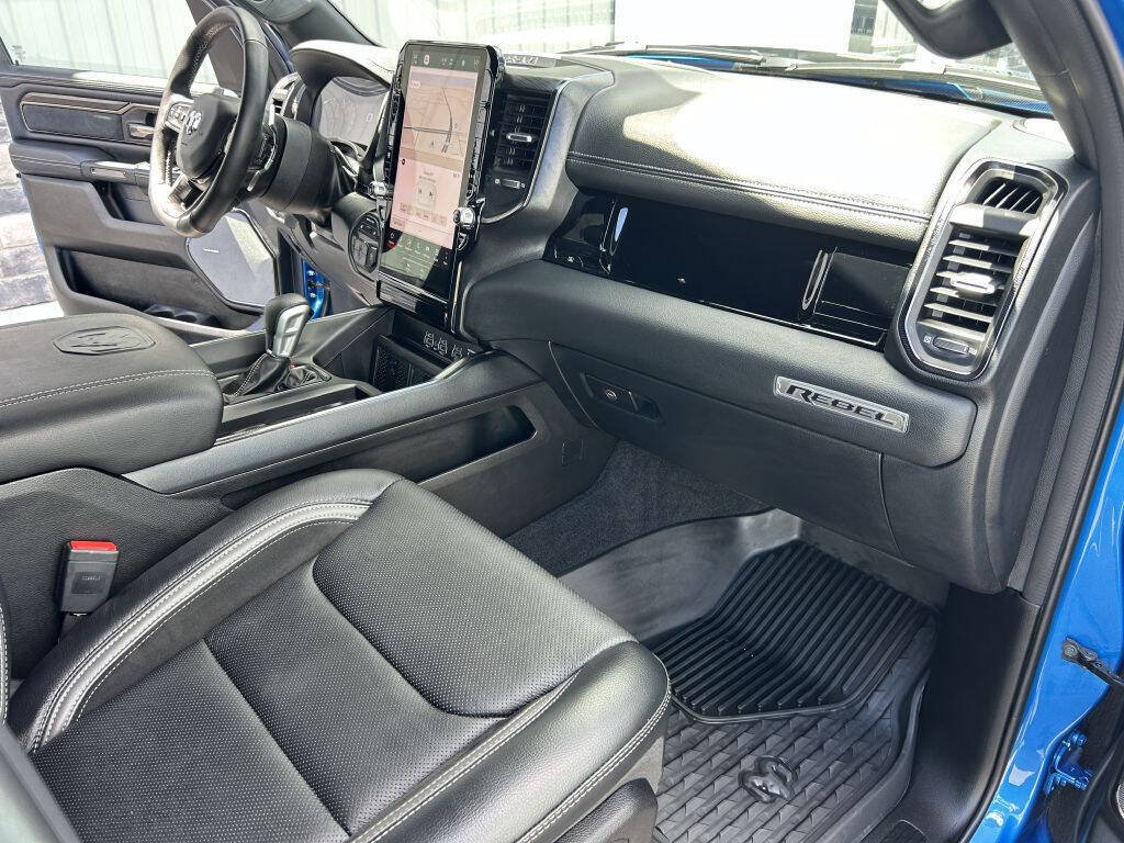 Used 2025 RAM 1500 Rebel w/ G/T Package AWD/4WD image 34