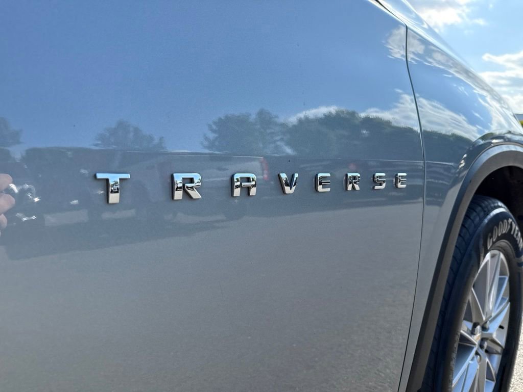 Used 2023 Chevrolet Traverse LT w/ LPO, Floor Liner Package AWD/4WD image 3