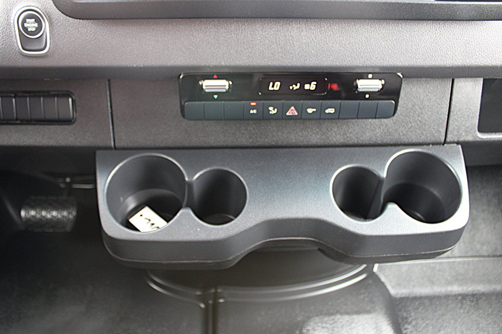 Used 2025 Mercedes-Benz Sprinter 2500 image 36