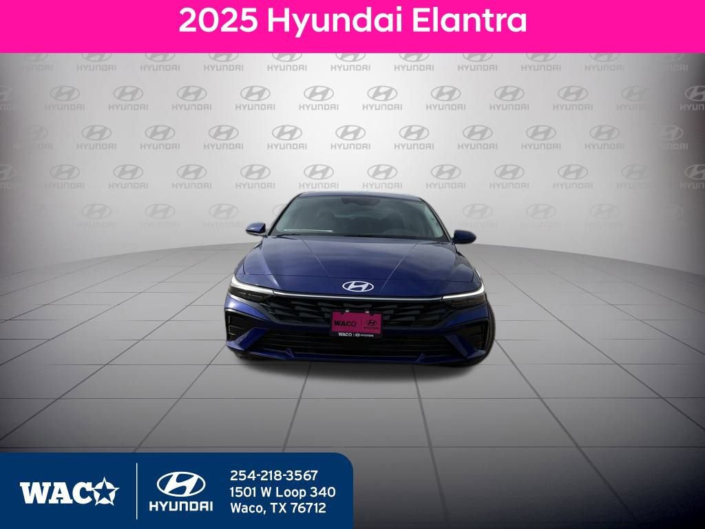 Used 2025 Hyundai Elantra SEL w/ Cargo Package image 2