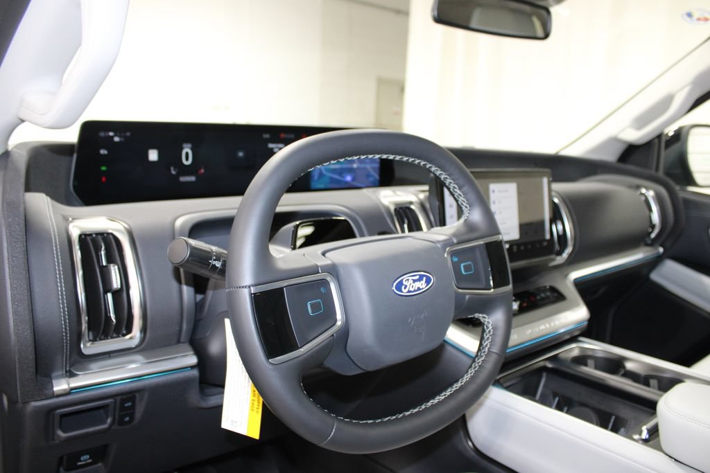 New 2027 Ford Expedition Platinum RWD image 25
