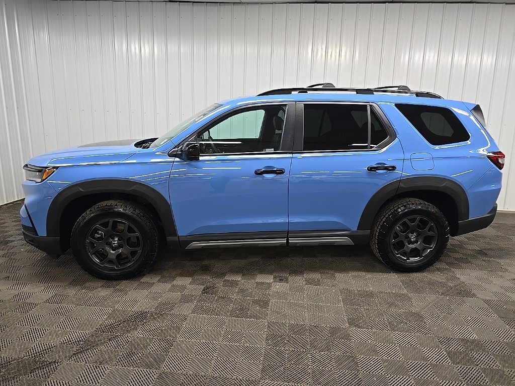 Used 2023 Honda Pilot TrailSport image 5