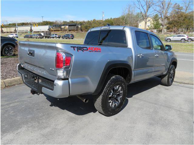 Used 2023 Toyota Tacoma TRD Off-Road w/ Technology Package AWD/4WD image 18