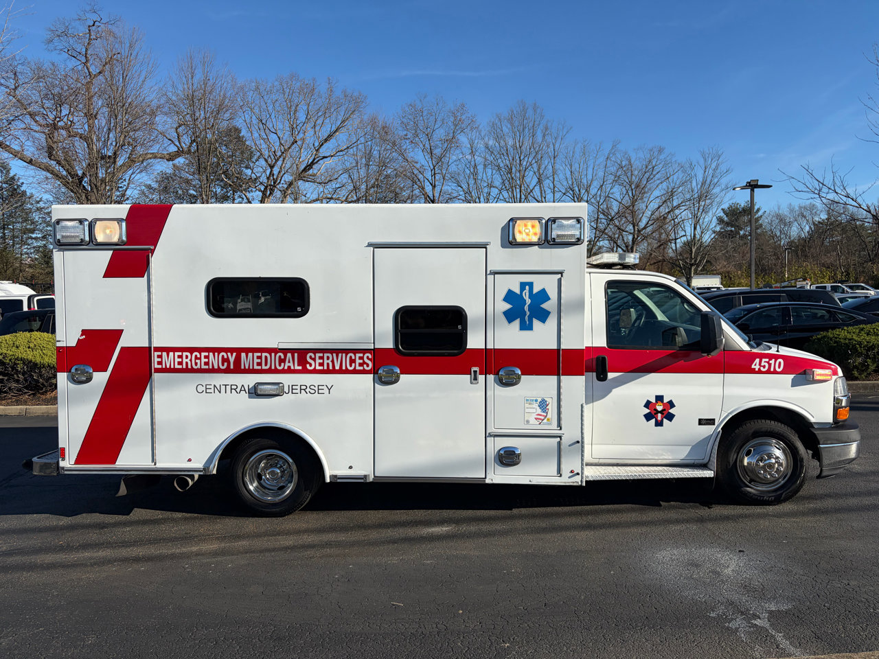 Used 2015 Chevrolet Express 4500 w/ Ambulance Package image 6
