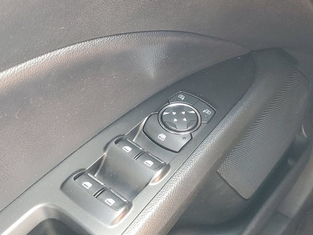 Used 2017 Ford Fusion SE w/ Fusion SE Technology Package AWD/4WD image 18