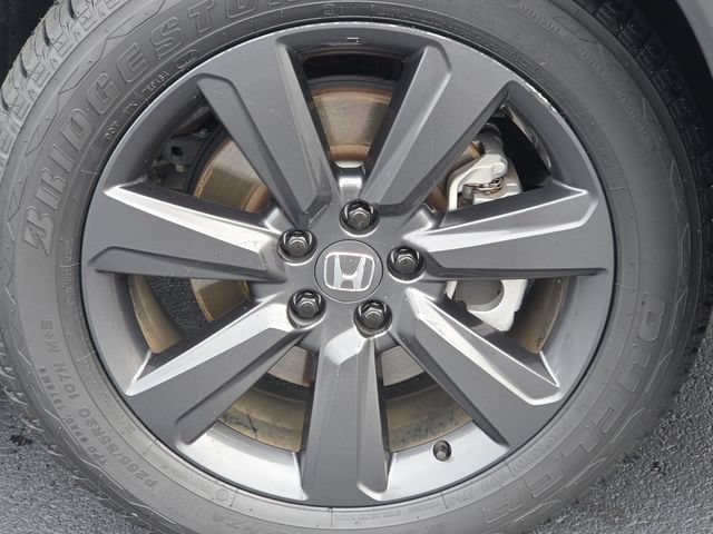 Used 2025 Honda Pilot Sport image 9