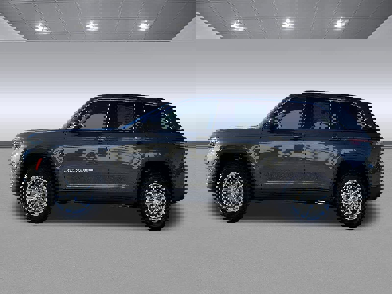 New 2025 Jeep Grand Cherokee Laredo X w/ Trailer Tow Package image 4