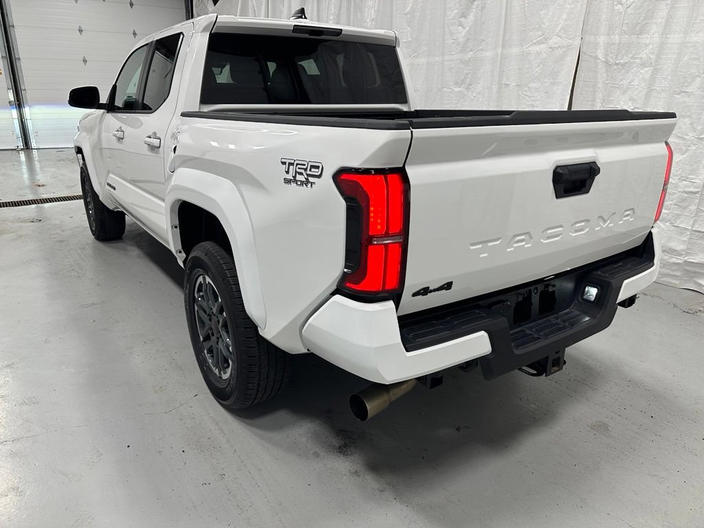 Used 2026 Toyota Tacoma TRD Sport AWD/4WD image 5