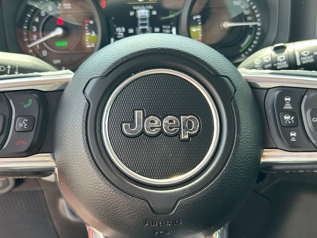 Used 2025 Jeep Wrangler Unlimited Sahara AWD/4WD image 23