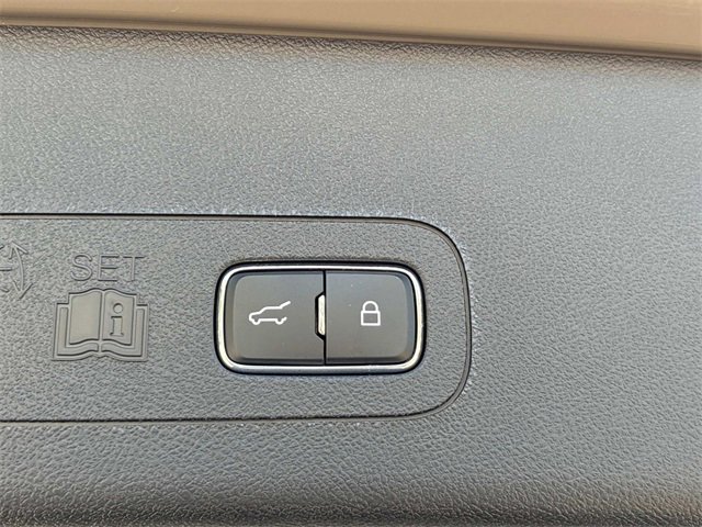 New 2025 Lincoln Aviator AWD w/ Equipment Group 101A image 13