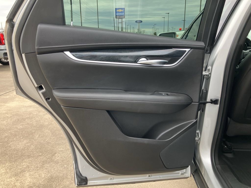 Used 2020 Cadillac XT5 Premium Luxury w/ LPO, Floor Liner Package image 19