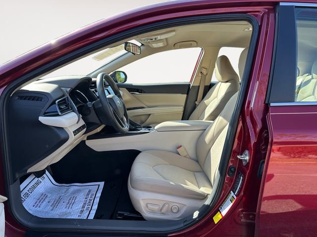 Used 2020 Toyota Camry LE image 9