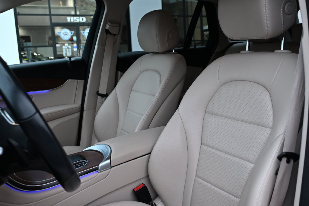 Used 2022 Mercedes-Benz GLC 300 4MATIC image 15