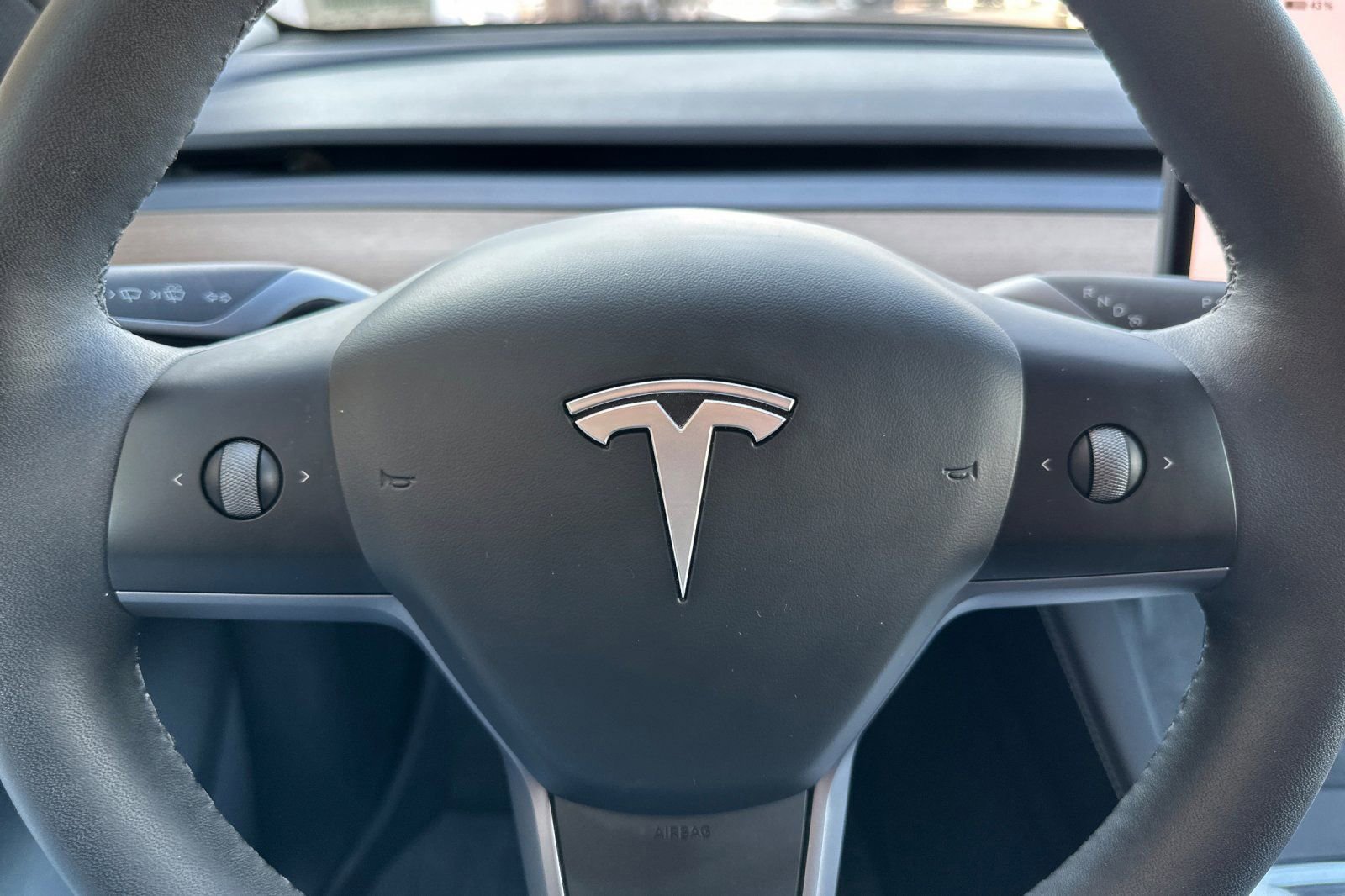 Used 2025 Tesla Model Y Long Range image 24