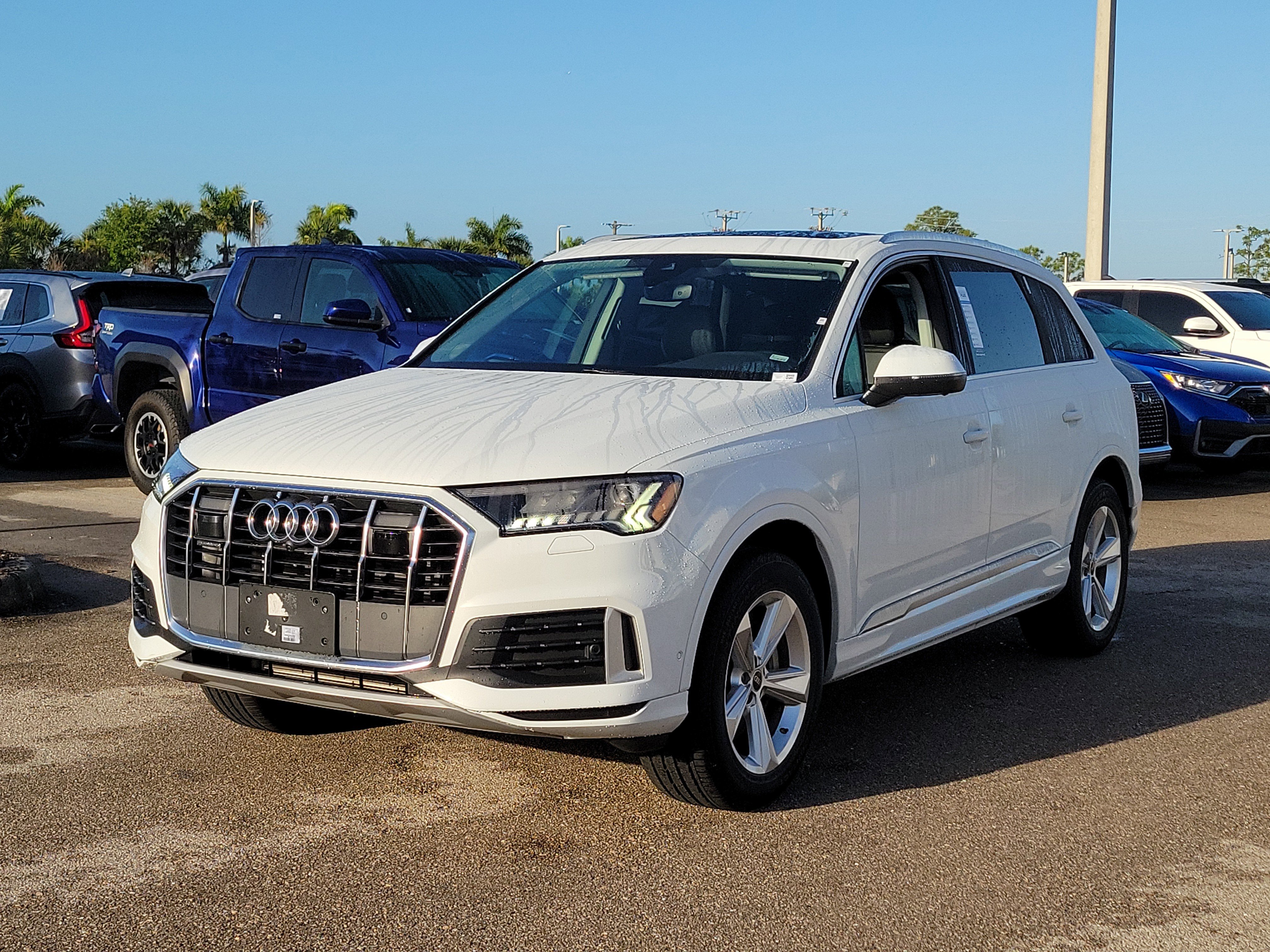 Used 2024 Audi Q7 2.0T Premium Plus image 3