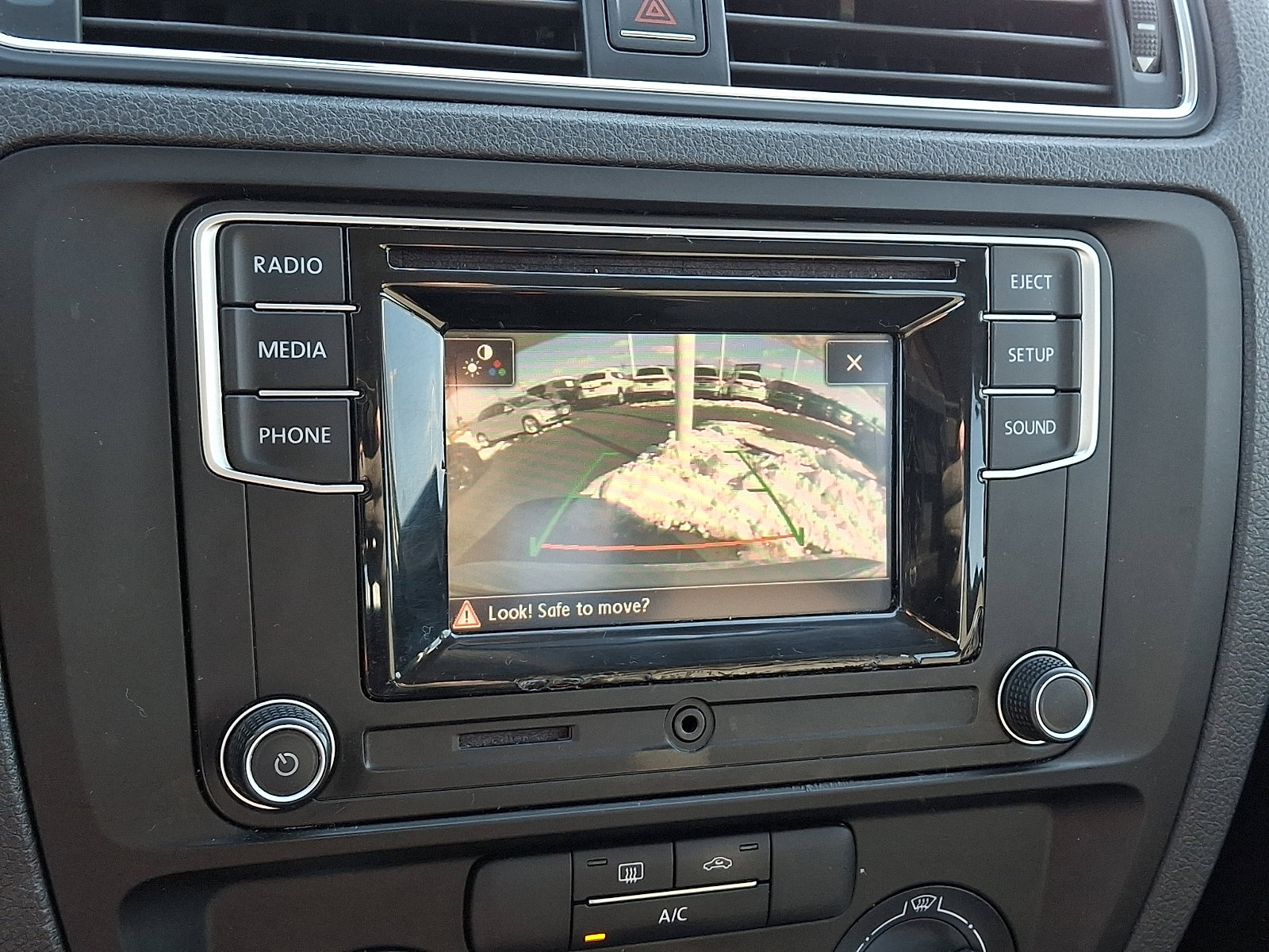 Used 2017 Volkswagen Jetta S image 17