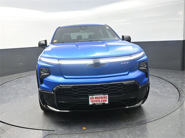 Used 2025 Chevrolet Silverado EV RST image 2