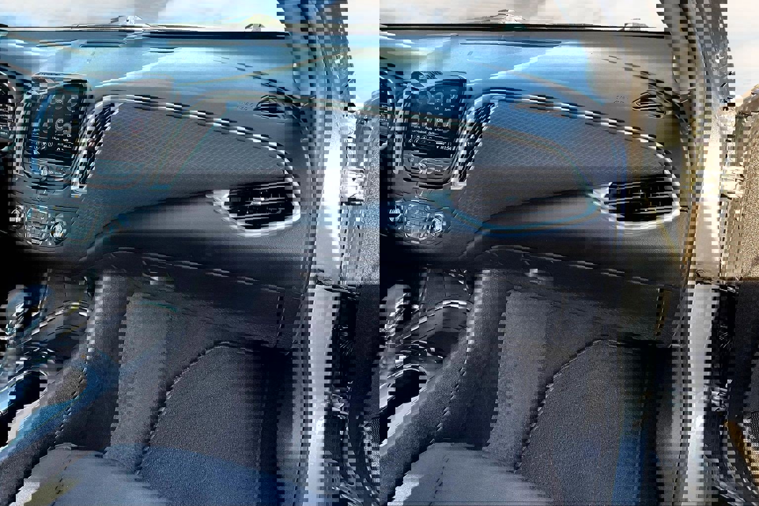 Used 2024 Chevrolet Malibu LT image 17