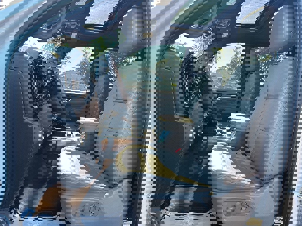 Used 2024 GMC Sierra 2500 SLT image 23