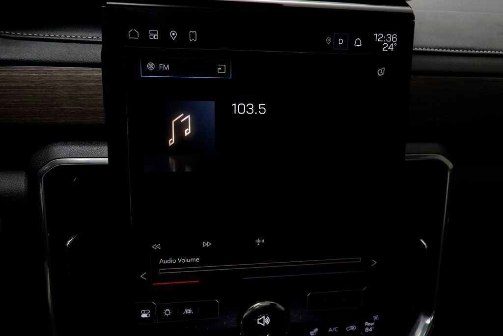 Used 2025 GMC Acadia Denali w/ Super Cruise Package image 9