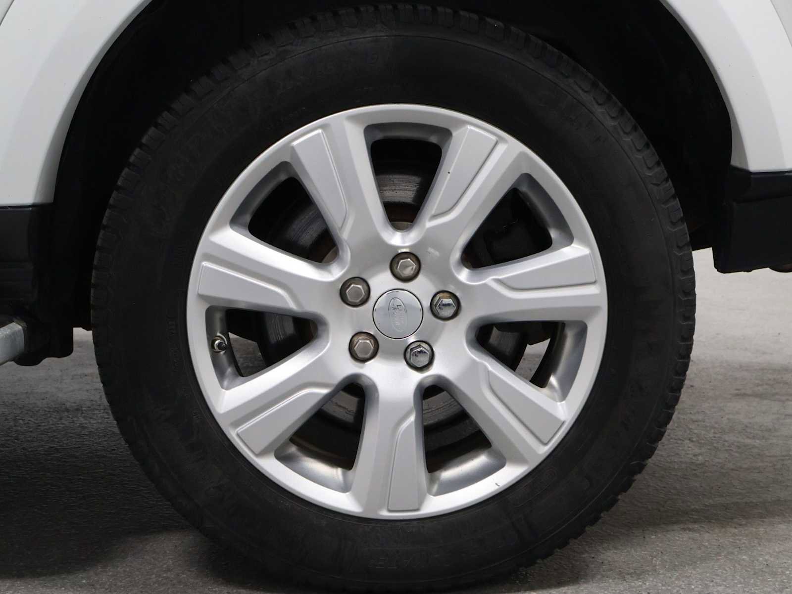 Used 2016 Land Rover LR4 HSE AWD/4WD image 35