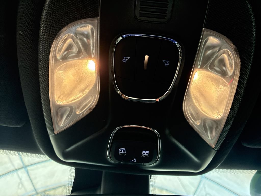 Used 2023 Jeep Compass Latitude w/ Sun and Sound Group AWD/4WD image 29