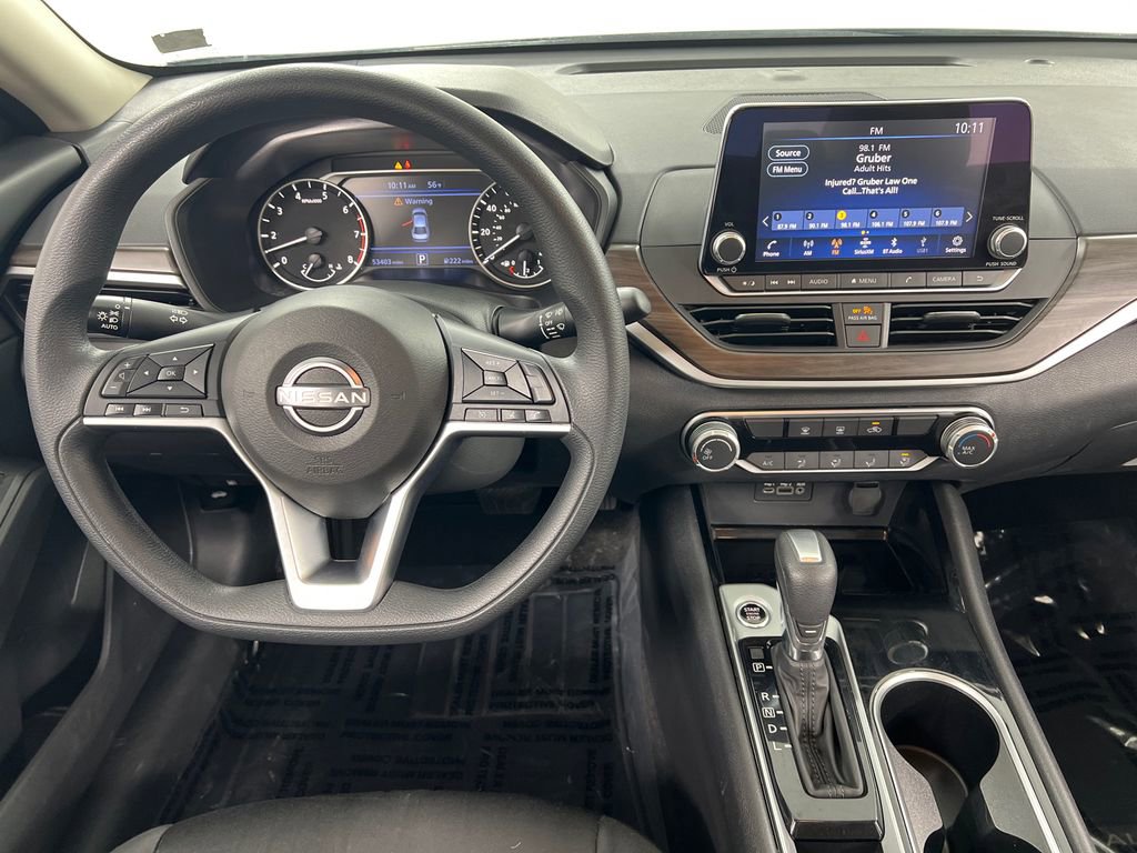 Used 2024 Nissan Altima 2.5 SV image 9