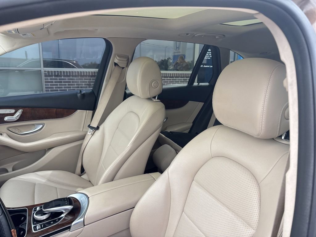 Used 2016 Mercedes-Benz GLC 300 4MATIC image 13