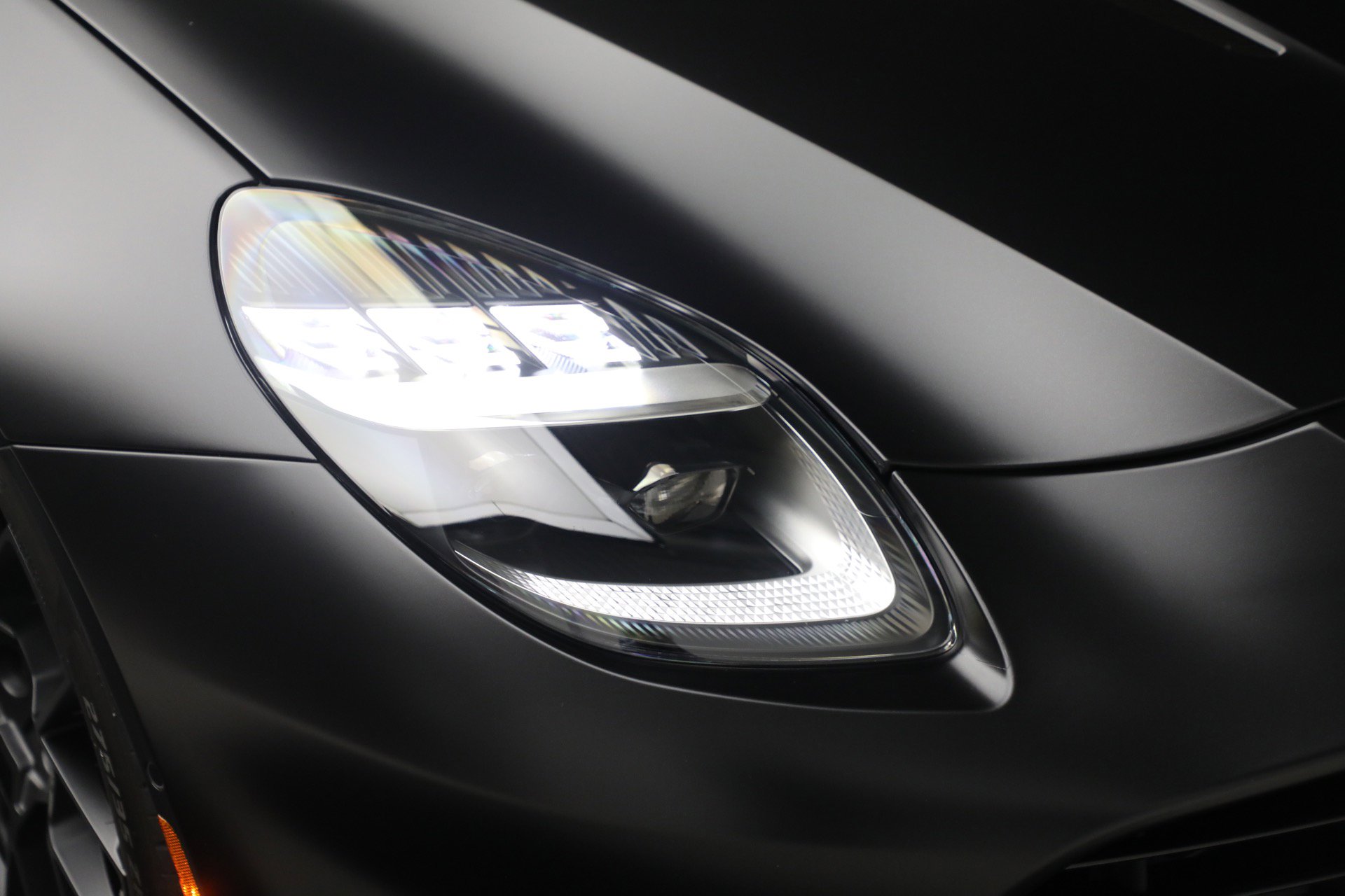 Used 2025 Aston Martin Vanquish image 19