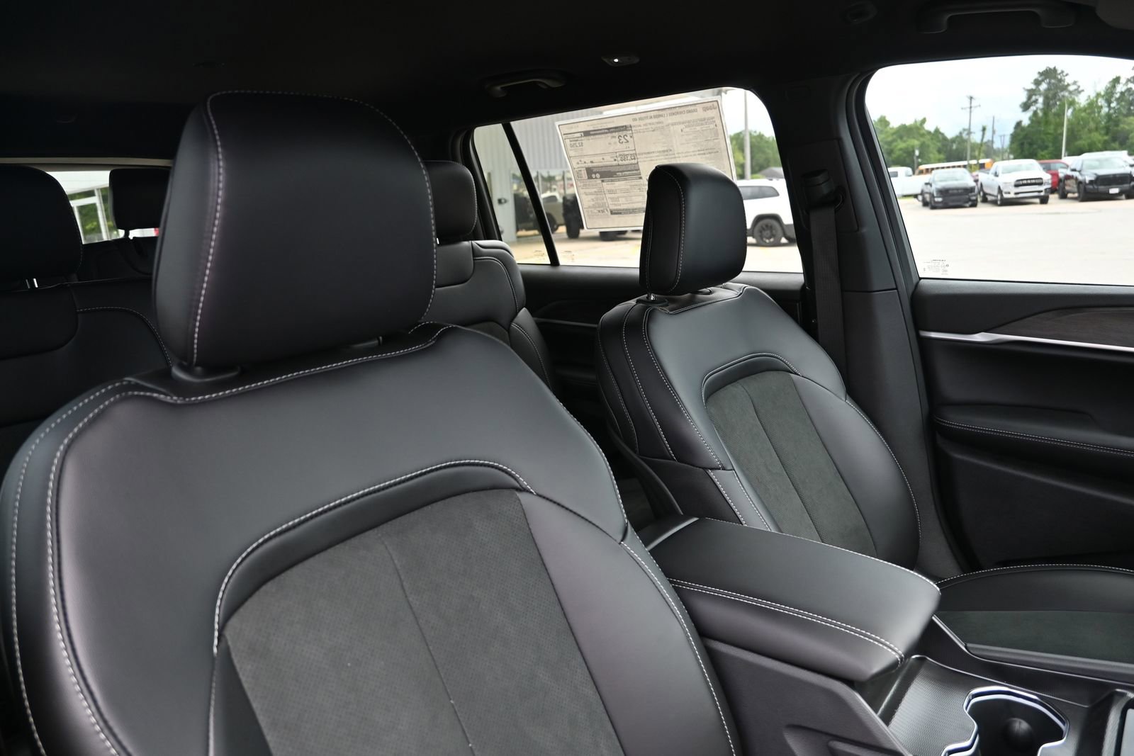 New 2026 Jeep Grand Cherokee L 2WD image 31