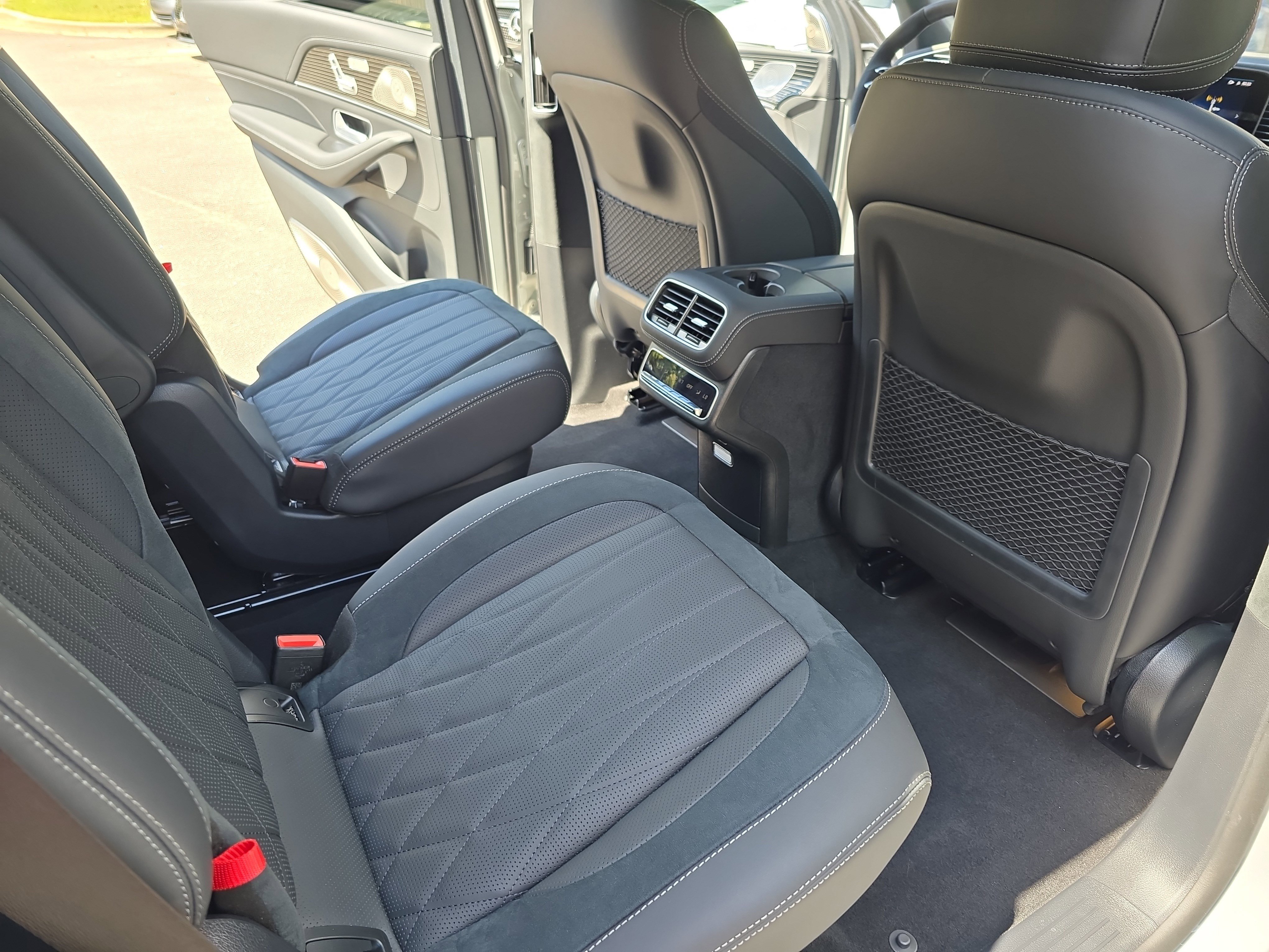 New 2026 Mercedes-Benz GLS 63 AMG 4MATIC image 11