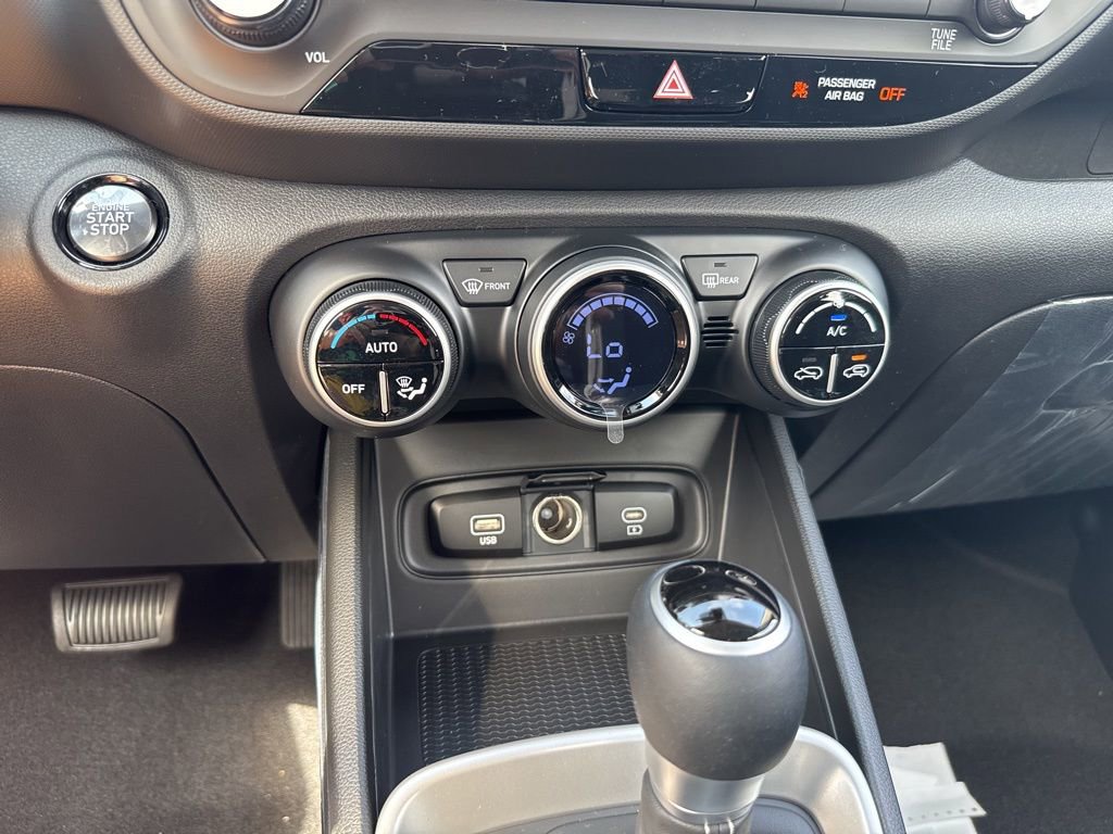 New 2025 Hyundai Venue SEL image 25