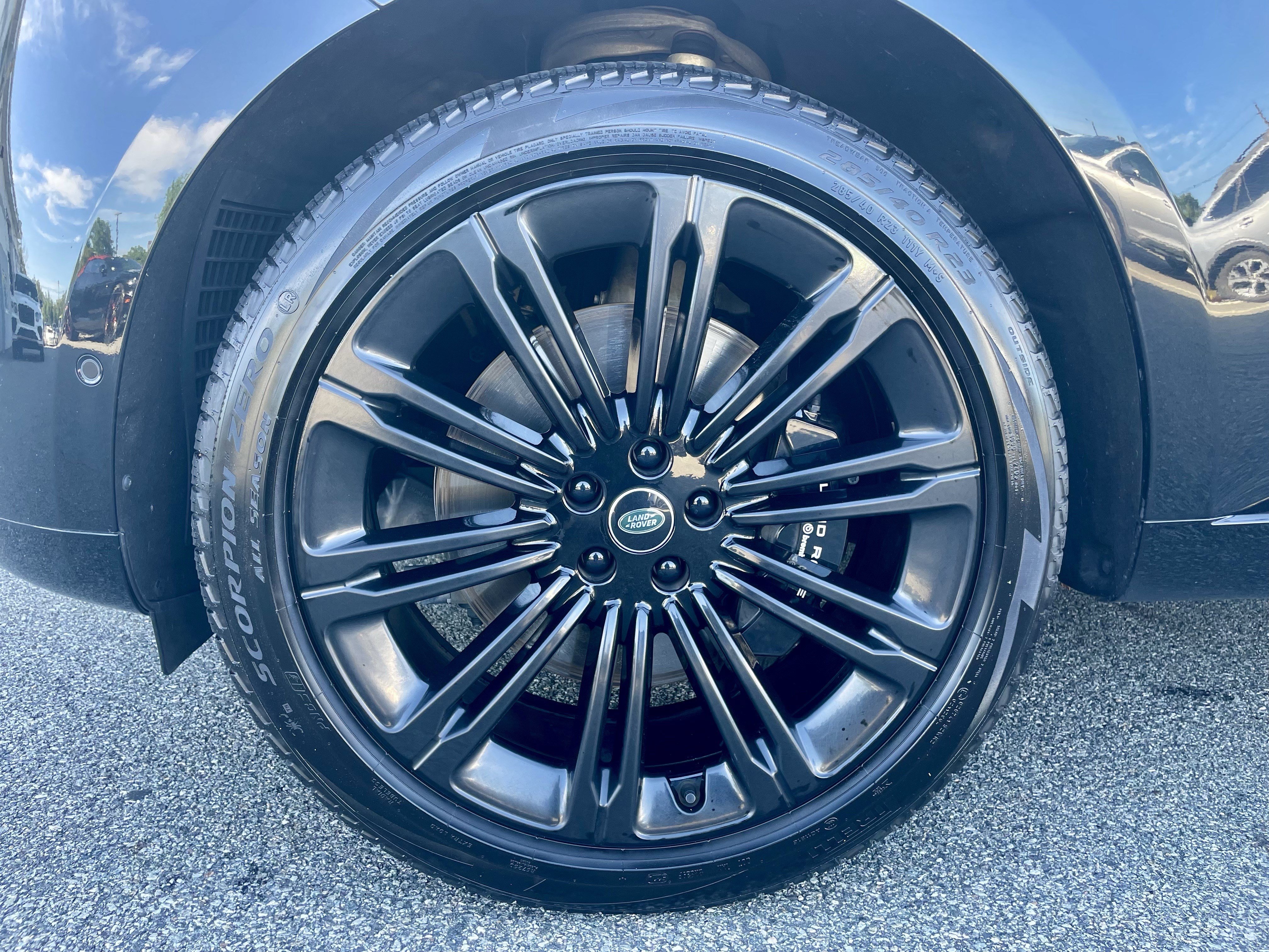 Used 2023 Land Rover Range Rover SE AWD/4WD image 9