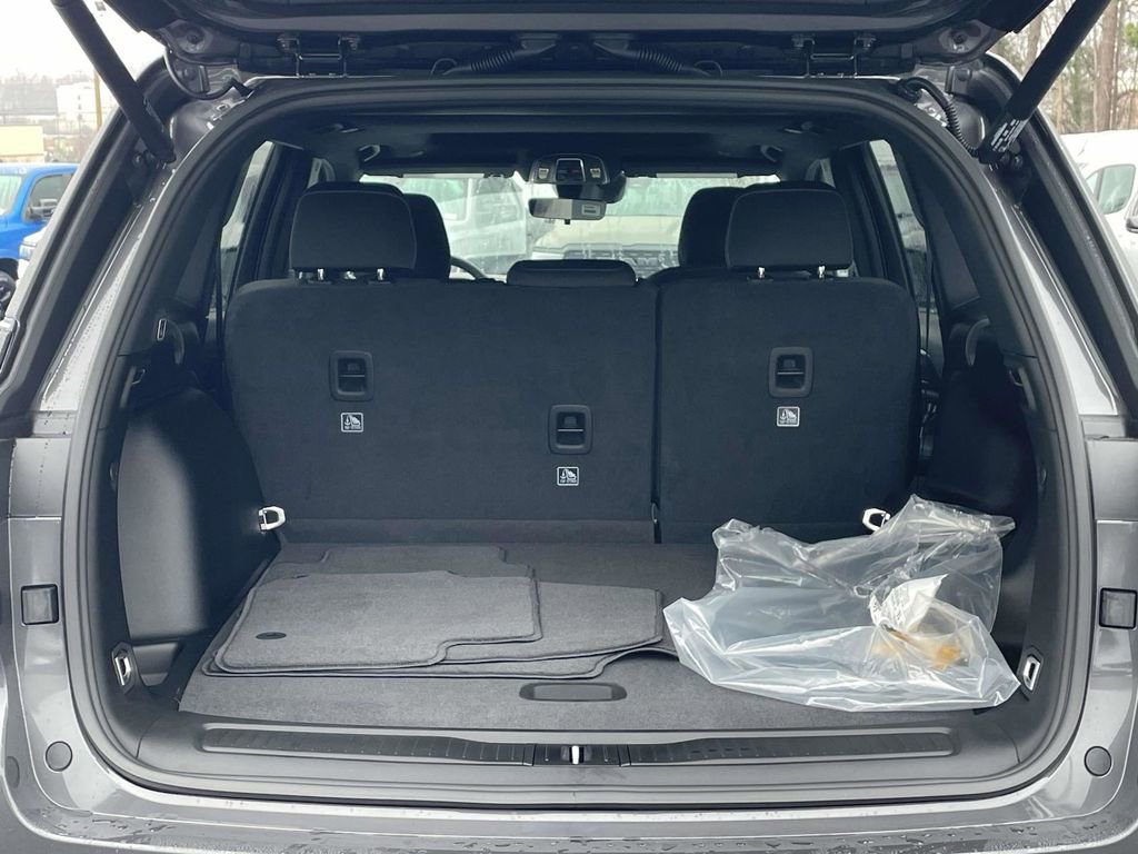 New 2025 Jeep Grand Cherokee Laredo X w/ Luxury Tech Group I image 40