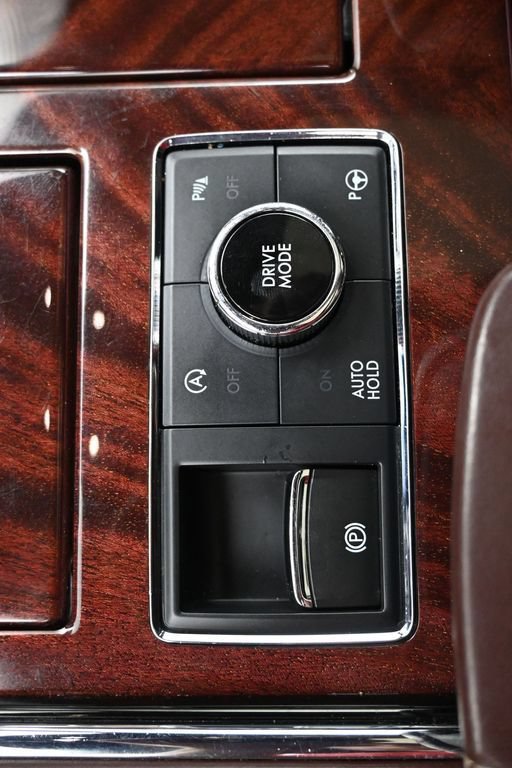 Used 2020 Lincoln Navigator L Black Label w/ Cargo Convenience Package AWD/4WD image 12