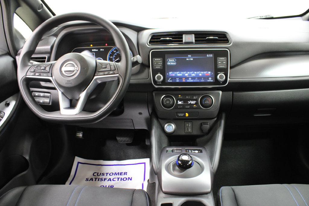 Used 2025 Nissan Leaf S FWD image 9
