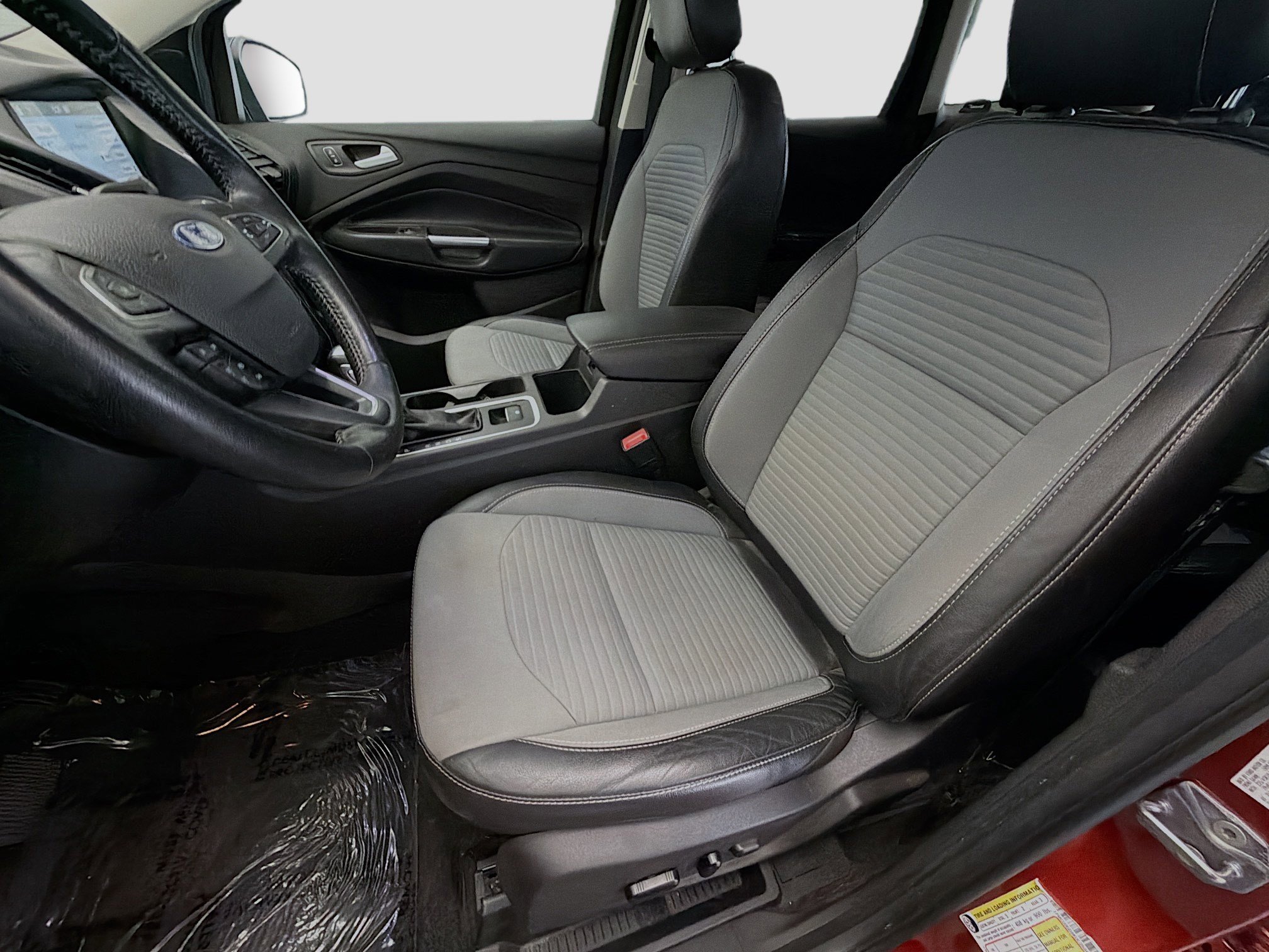 Used 2019 Ford Escape SE image 11