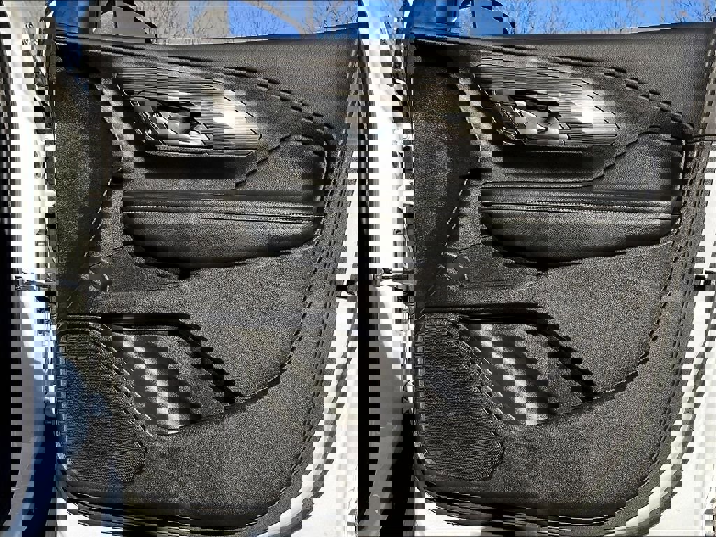 Used 2024 GMC Terrain SLE image 11