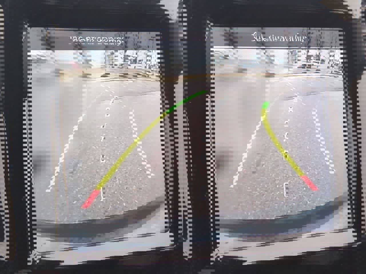 Used 2021 Jeep Cherokee Limited image 29