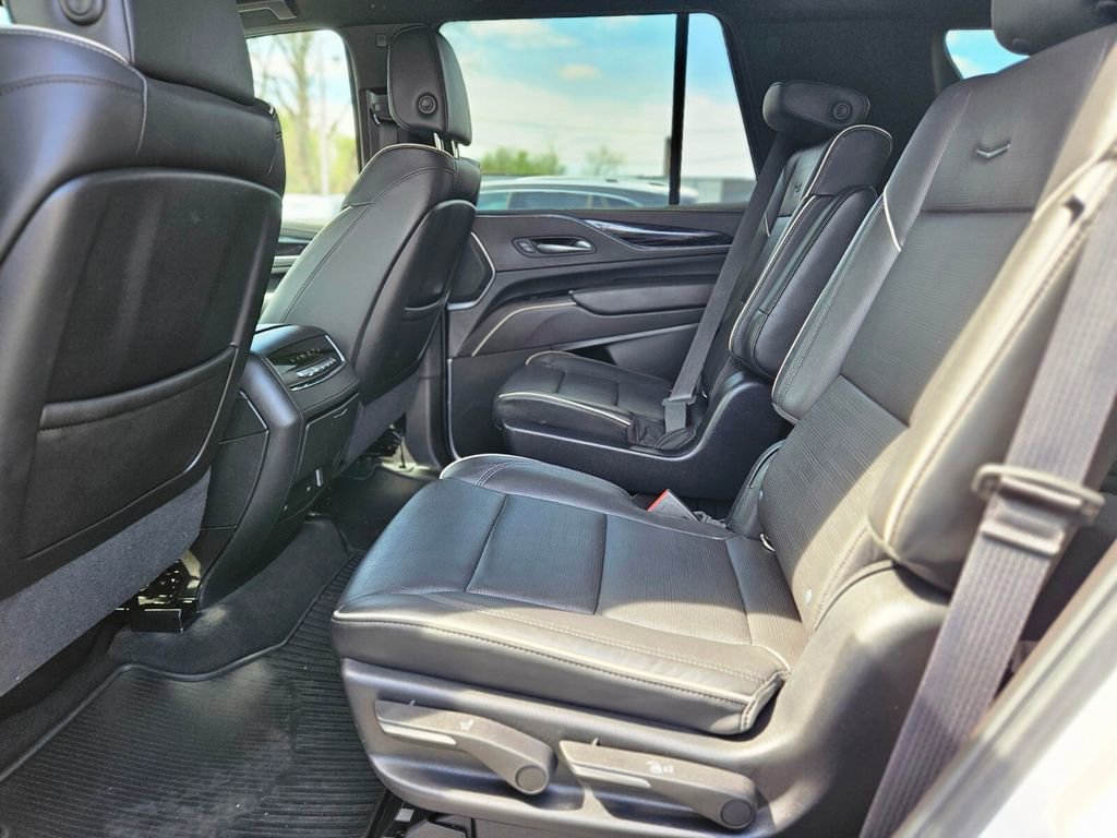 Used 2021 Cadillac Escalade Sport w/ Driver Assist Tech Package AWD/4WD image 14