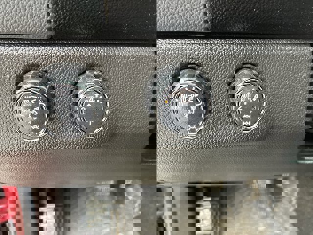 Used 2018 Chevrolet Colorado Z71 image 27