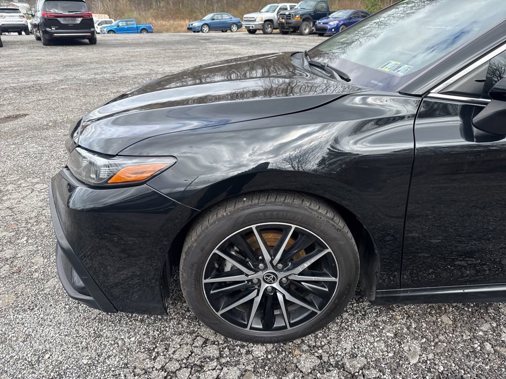 Used 2023 Toyota Camry SE w/ Cold Weather Package image 6