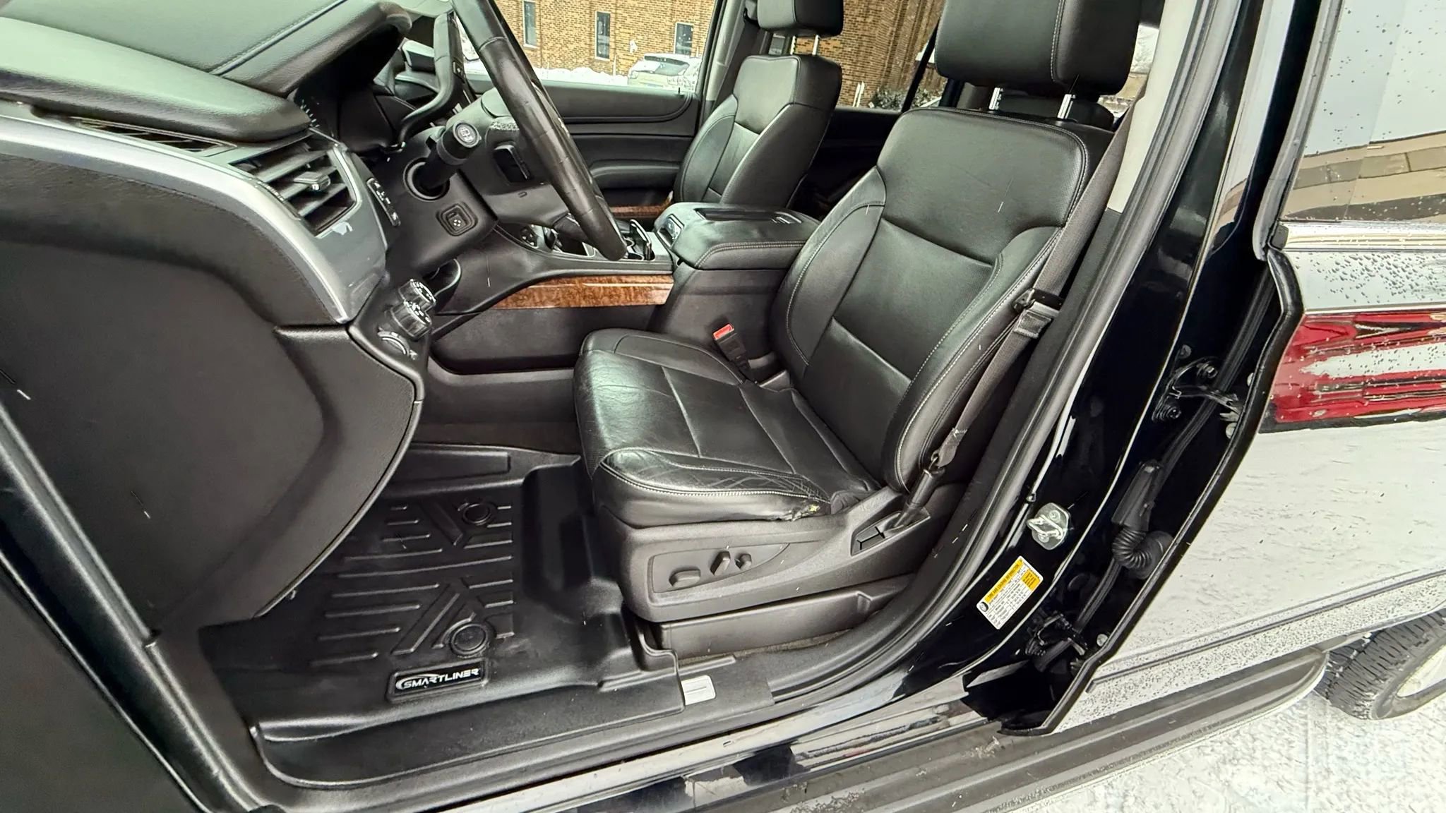 Used 2015 Chevrolet Suburban LTZ image 14