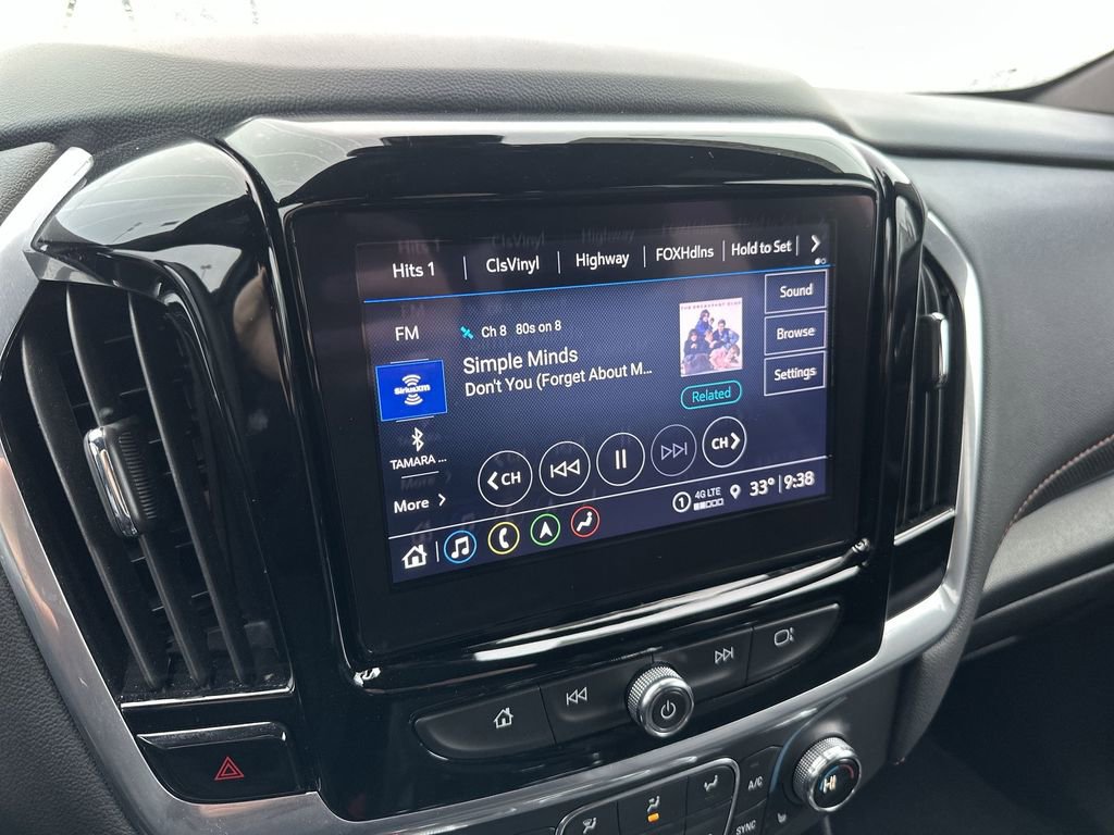 Used 2022 Chevrolet Traverse RS image 16