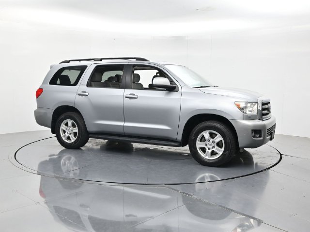 Used 2017 Toyota Sequoia SR5 AWD/4WD image 3