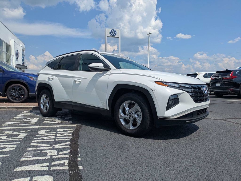 Used 2023 Hyundai Tucson SEL FWD image 3