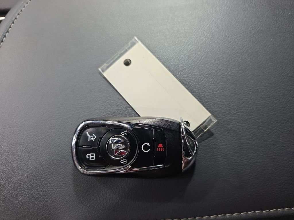 Used 2024 Buick Enclave Essence w/ Technology Package image 38