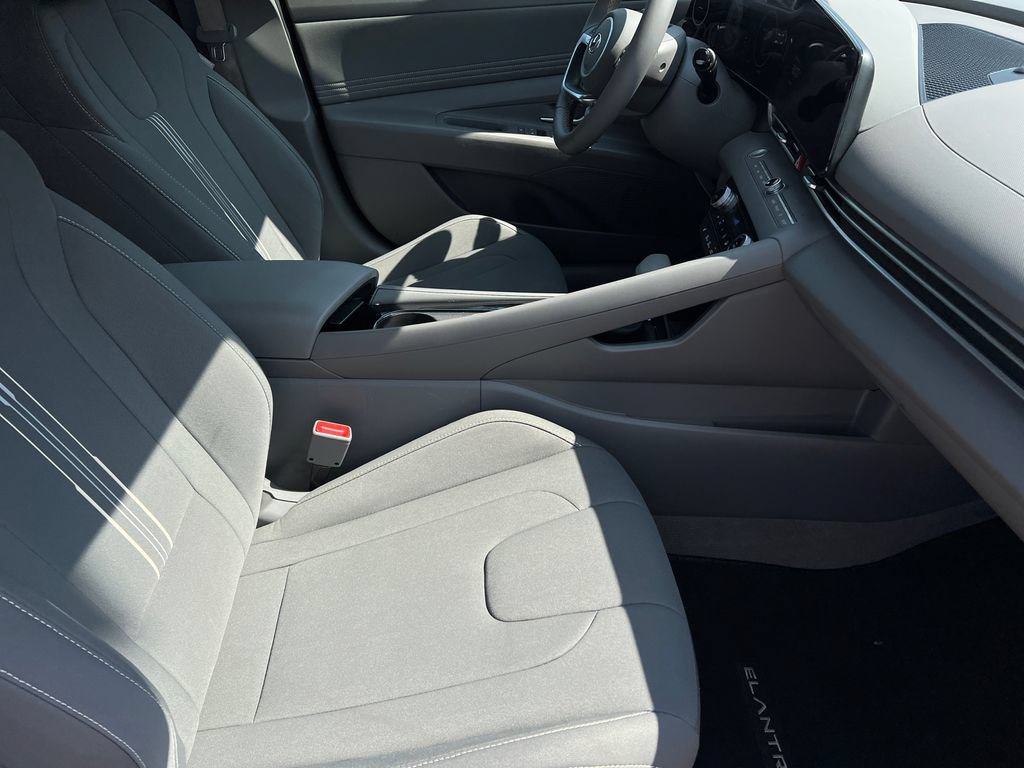 Certified 2023 Hyundai Elantra SEL w/ Convenience Package FWD image 7