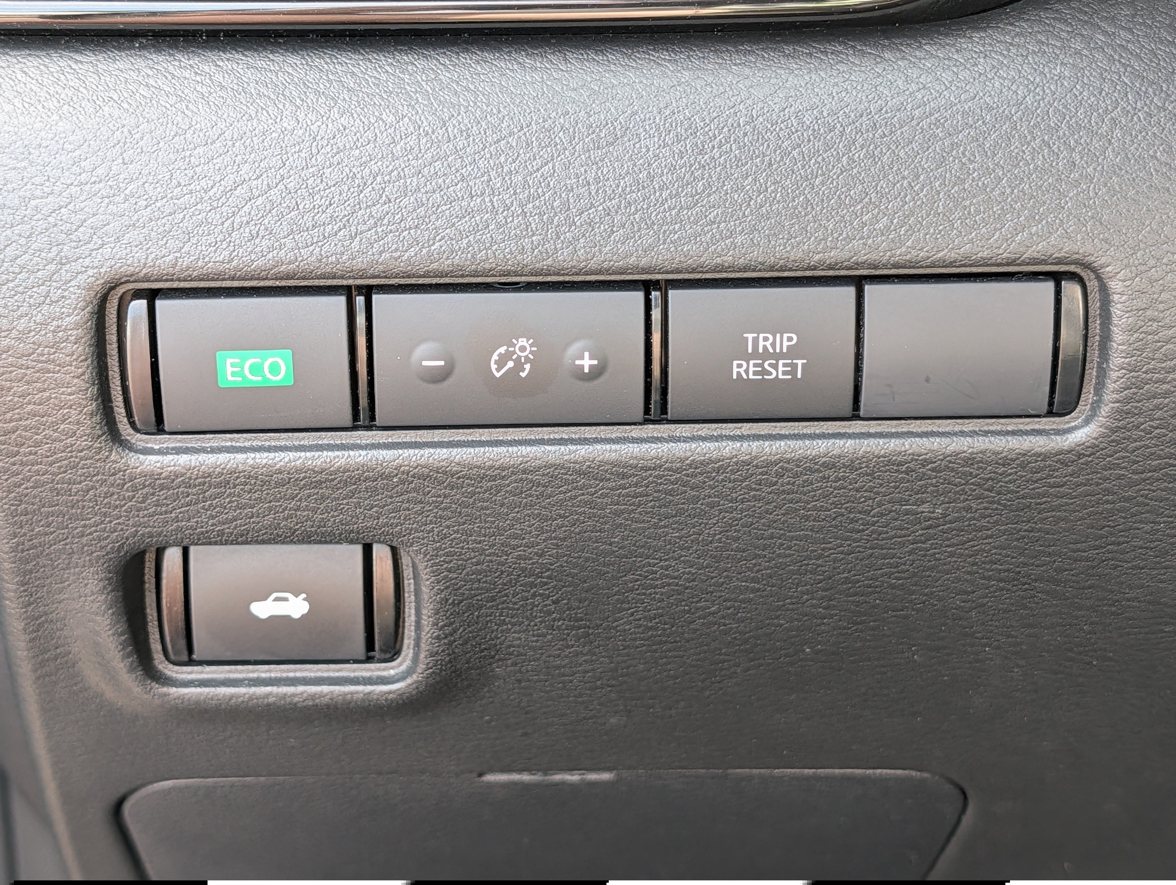 Used 2024 Nissan Sentra SV FWD image 26